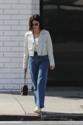 Lucy Hale Feet Toes And Soles 1182