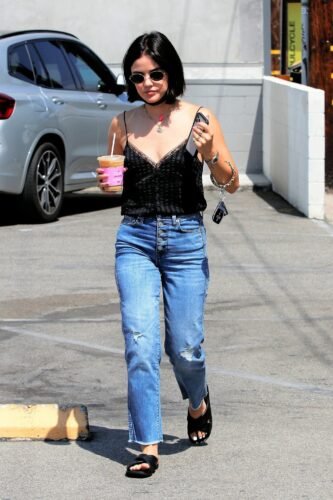 Lucy Hale Feet Toes And Soles 1320
