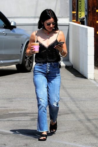 Lucy Hale Feet Toes And Soles 1326