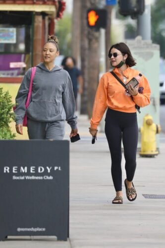 Lucy Hale Feet Toes And Soles 1337