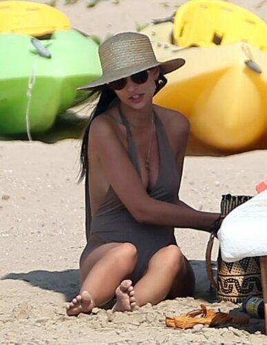 Emily Ratajkowski Feet Toes And Soles 918