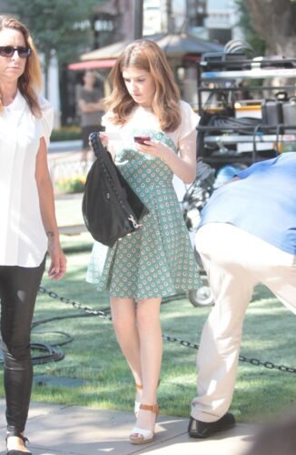 Anna Kendrick Feet Toes And Soles 269