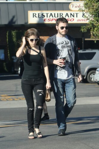 Anna Kendrick Feet Toes And Soles 724