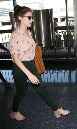 Anna Kendrick Feet Toes And Soles 877