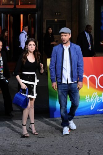 Anna Kendrick Feet Toes And Soles 1025