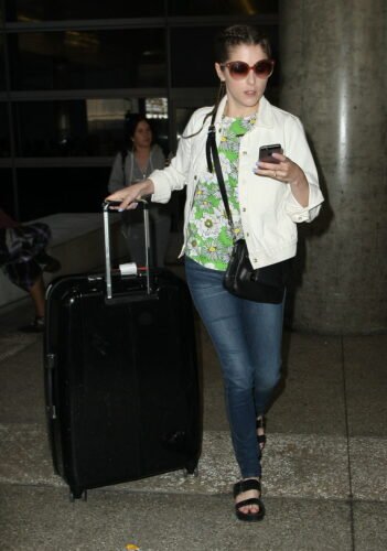 Anna Kendrick Feet Toes And Soles 1100