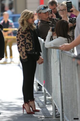 Chloe Grace Moretz Feet Toes And Soles 736