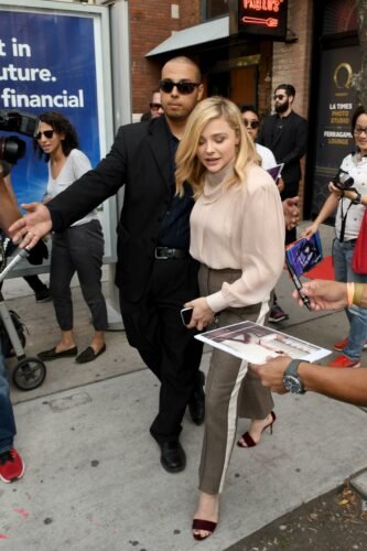 Chloe Grace Moretz Feet Toes And Soles 942