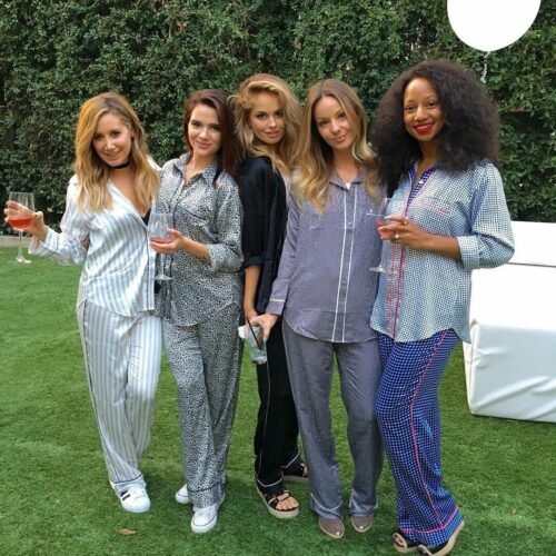 Debby Ryan Feet Toes And Soles 595