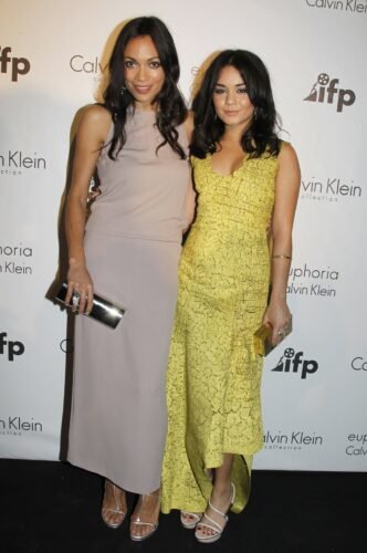 Rosario Dawson Feet Toes And Soles 148