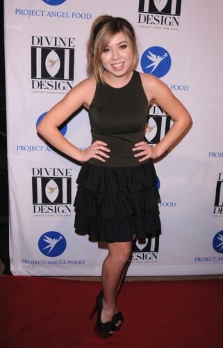 Jennette McCurdy Feet Toes And Soles 116
