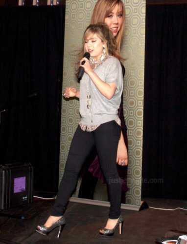 Jennette McCurdy Feet Toes And Soles 142
