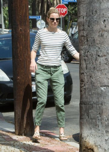 Elizabeth Banks Feet Toes And Soles 1119