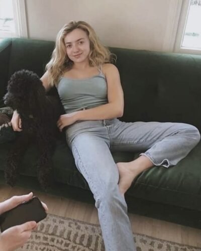 Peyton List Feet Toes And Soles 472