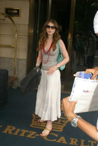 Michelle Trachtenberg Feet Toes And Soles 128