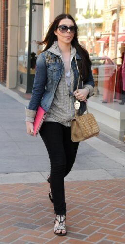 Michelle Trachtenberg Feet Toes And Soles 157