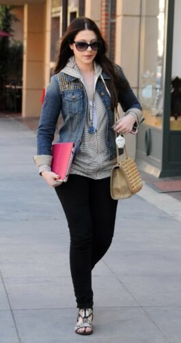 Michelle Trachtenberg Feet Toes And Soles 159