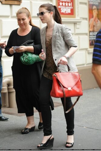 Michelle Trachtenberg Feet Toes And Soles 185