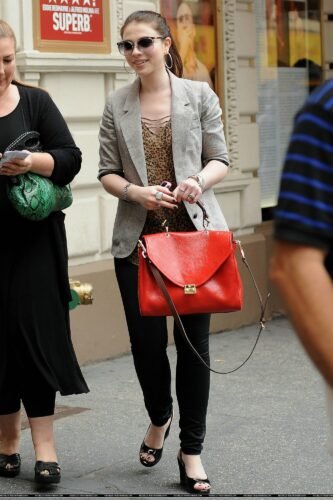 Michelle Trachtenberg Feet Toes And Soles 186