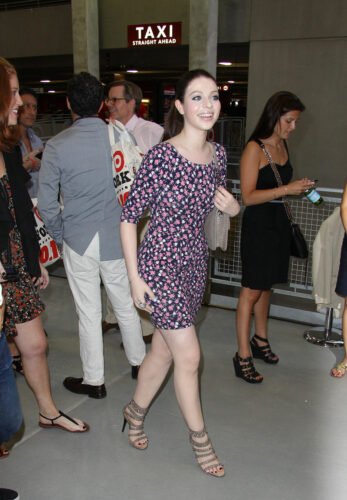 Michelle Trachtenberg Feet Toes And Soles 208