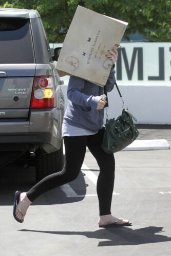 Michelle Trachtenberg Feet Toes And Soles 260
