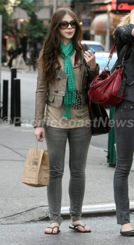 Michelle Trachtenberg Feet Toes And Soles 316