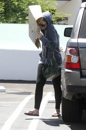 Michelle Trachtenberg Feet Toes And Soles 336