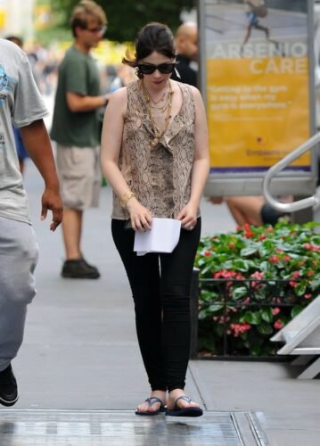 Michelle Trachtenberg Feet Toes And Soles 651