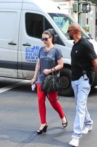 Michelle Trachtenberg Feet Toes And Soles 658