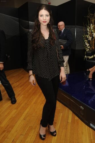 Michelle Trachtenberg Feet Toes And Soles 690
