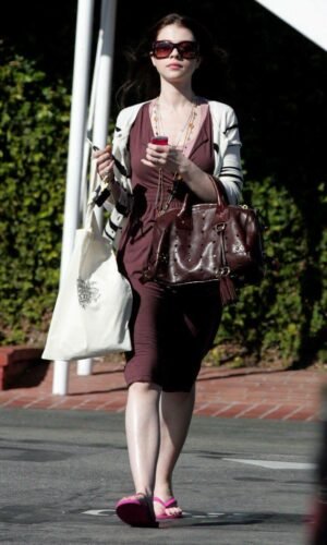Michelle Trachtenberg Feet Toes And Soles 775