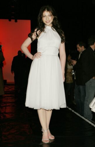 Michelle Trachtenberg Feet Toes And Soles 824