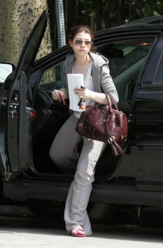Michelle Trachtenberg Feet Toes And Soles 881