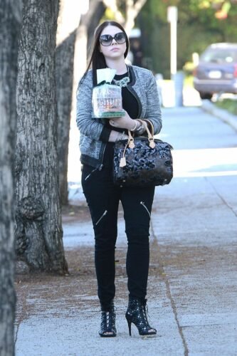 Michelle Trachtenberg Feet Toes And Soles 929