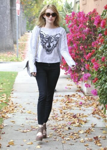 Emma Roberts Feet Toes And Soles 379