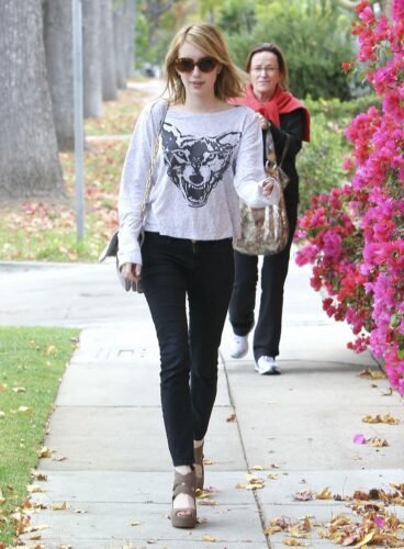 Emma Roberts Feet Toes And Soles 380
