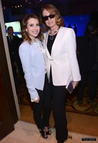 Emma Roberts Feet Toes And Soles 420