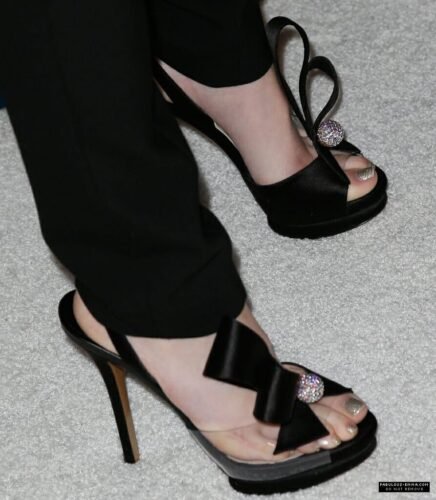 Emma Roberts Feet Toes And Soles 422