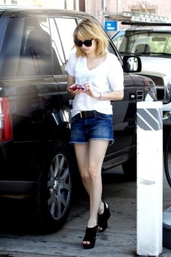 Emma Roberts Feet Toes And Soles 427