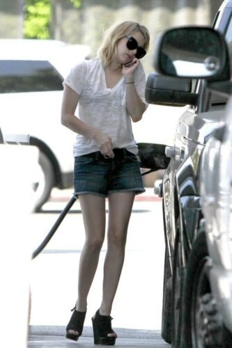 Emma Roberts Feet Toes And Soles 433