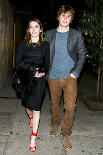 Emma Roberts Feet Toes And Soles 452