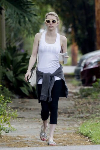 Emma Roberts Feet Toes And Soles 769