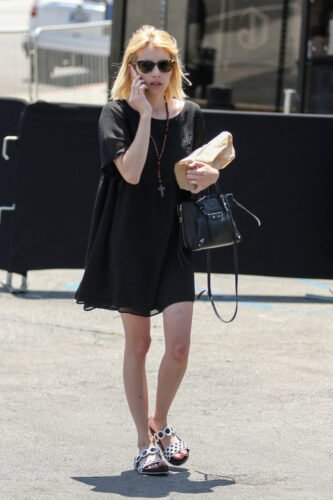 Emma Roberts Feet Toes And Soles 1037