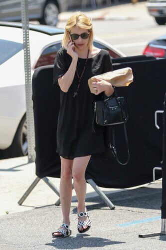 Emma Roberts Feet Toes And Soles 1044