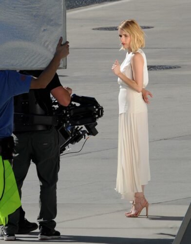 Emma Roberts Feet Toes And Soles 1424