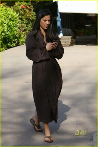 Olivia Munn Feet Toes And Soles 65