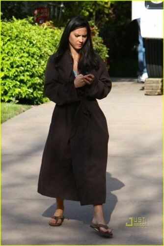 Olivia Munn Feet Toes And Soles 67