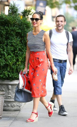 Olivia Munn Feet Toes And Soles 564