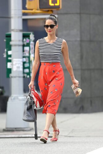 Olivia Munn Feet Toes And Soles 577