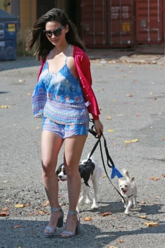 Olivia Munn Feet Toes And Soles 1060